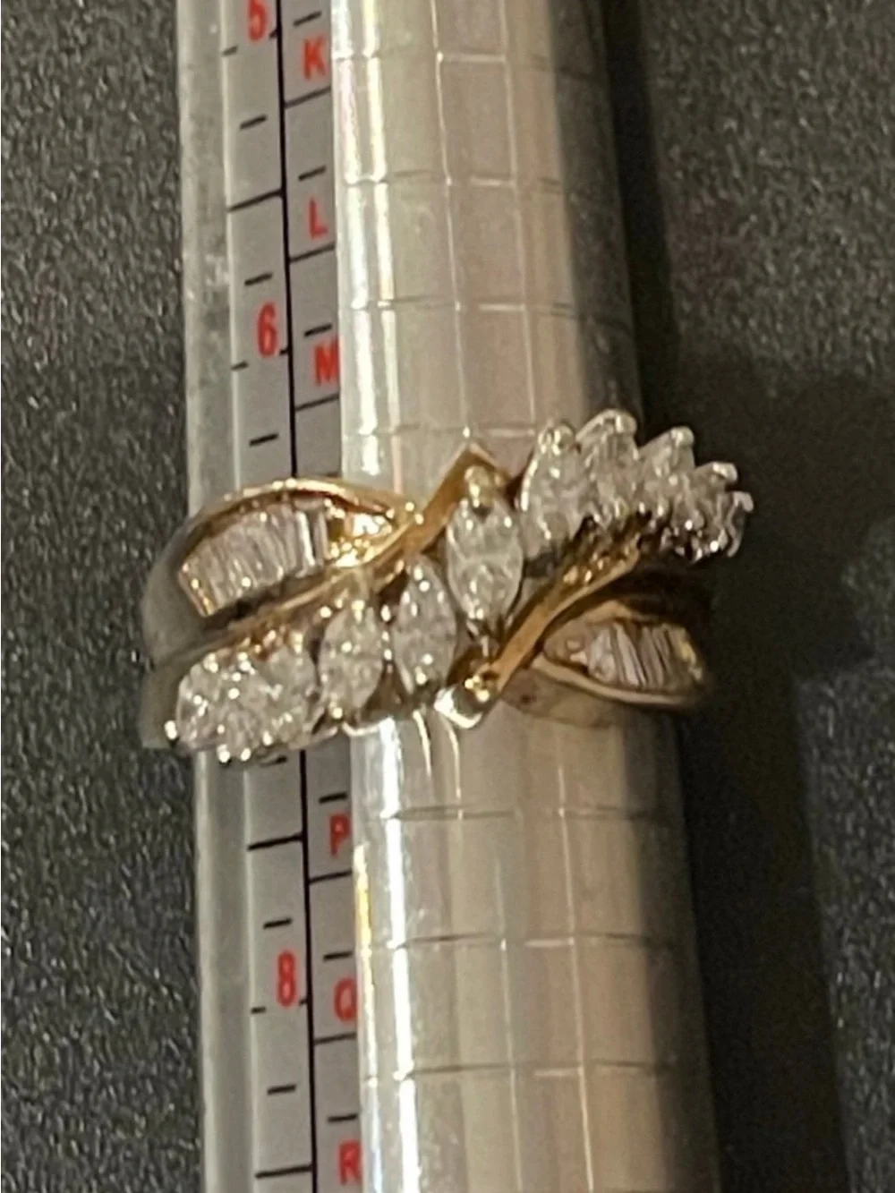 Ring Two-Tone Leaf Cluster Diamond ring